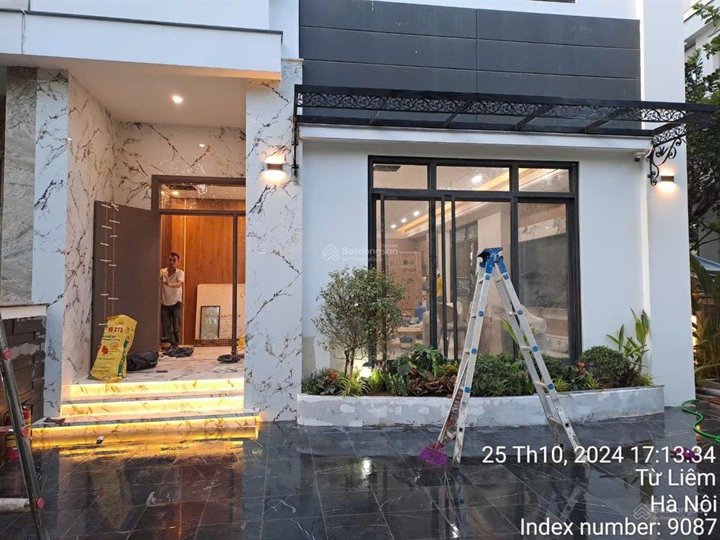 Chính chủ gửi thuê biệt thự h7 kđt starlake tây hồ tây 220m2 3 tầng có thang máy full nội thất