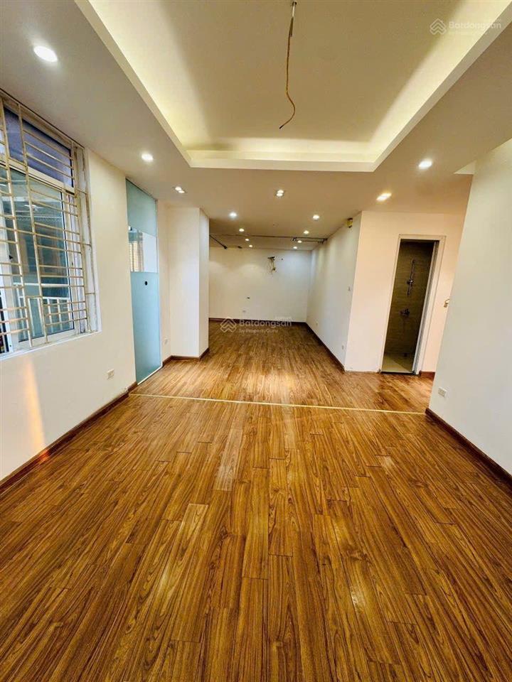Chính chủ gửi bán cc kđt nam thăng long ct14a2 tầng dưới 10 3pn 93m2 sẵn sổ 8.5 tỷ bp 0966 849 ***