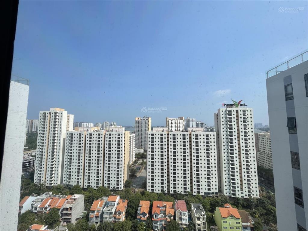 Căn hộ 2pn 85m2 giá 8,1t sổ hồng trao tay. tầng cao view pháo hoa sông sài gòn, de capella quận 2