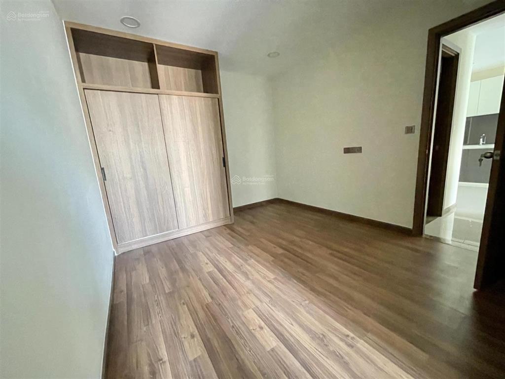 Căn hộ 2pn 85m2 giá 8,1t sổ hồng trao tay. tầng cao view pháo hoa sông sài gòn, de capella quận 2