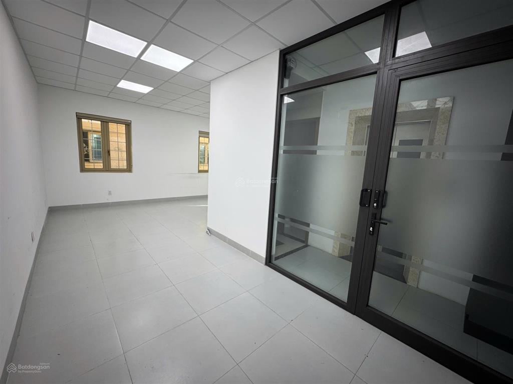 Cho thuê văn phòng (giá chỉ từ 6tr  13tr/phòng) 60 nguyễn lộ trạch, dự án regal pavillon hải châu