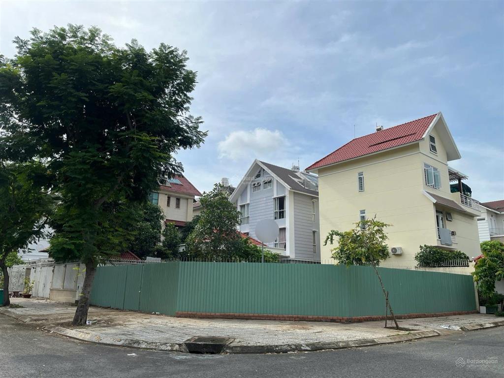Bán đất biệt thự 12.5x18.5m hướng tây giá 155 triệu/m2 kdc sadeco ven sông.  0989 866 ***