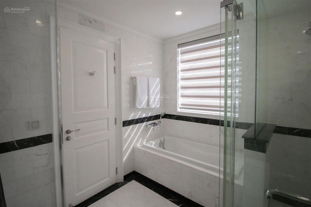 Cho thuê biệt thự nine south 7x20m giá 28 triệu/tháng mặt tiền nguyễn hữu thọ, nhà bè