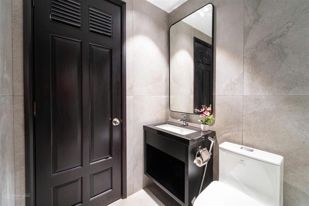 Bán biệt thự him lam kênh tẻ gần trục chính nguyễn thị thập giá 40 tỷ, 150m2, 5pn, 6wc