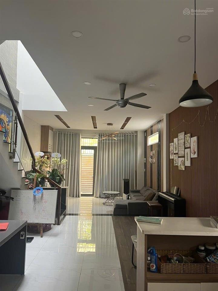 Nhà phố tđc phú mỹ 90m2 giá 11 tỷ  view bờ hồ gần công viên  đường d5a