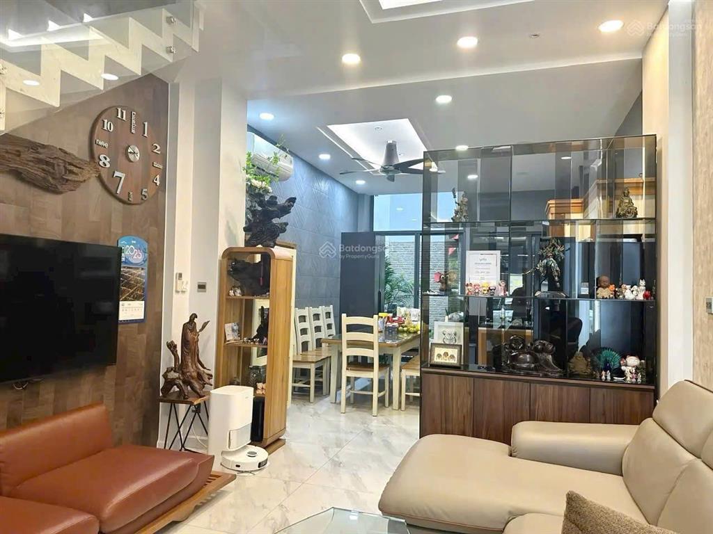 Nhà phố đẹp chỉ 13 tỷ kdc công ích q4  đối diện chung cư  đường số 3