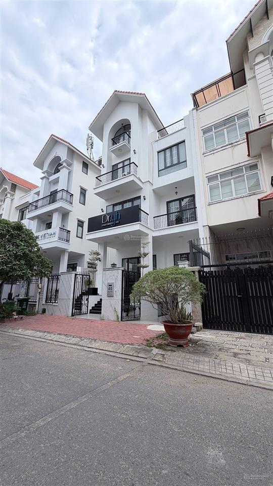 Bán lô đất biệt thự 10x20m giá 36 tỷ rẻ nhất kdc him lam mặt tiền đường số 8.  0989 866 ***