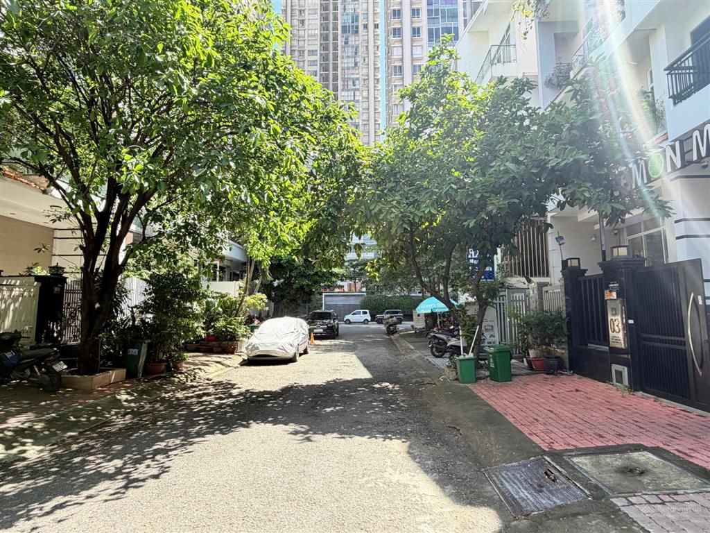 Cho thuê nhà phố full nội thất kdc him lam chỉ 45 triệu/tháng có 5pn,  0989 866 ***