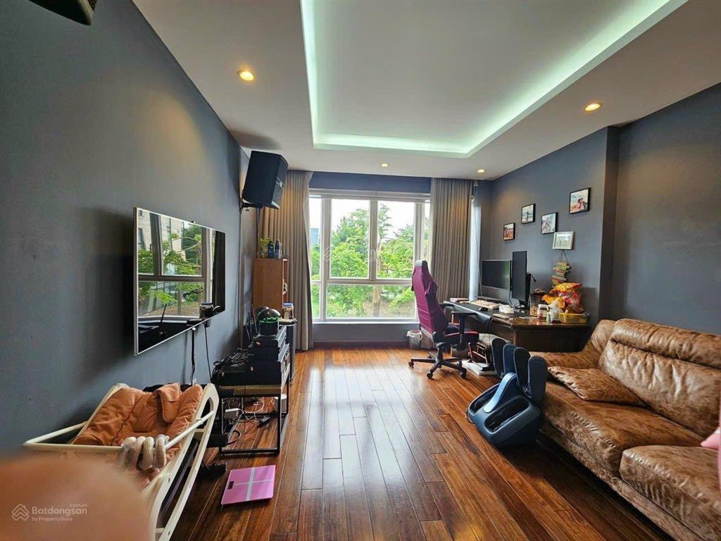 Cho thuê biệt thự phú mỹ vạn phát hưng 10,5x21 220,5m2 giá 40 tr/tháng cạnh khu đô thị phú mỹ hưng