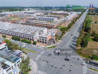 Cần bán căn nhà phố dự án green city giá gốc cđt
