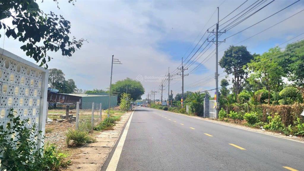 Chủ gửi bán khu đất đẹp mặt đường nhựa khu dân cư hiện hữu