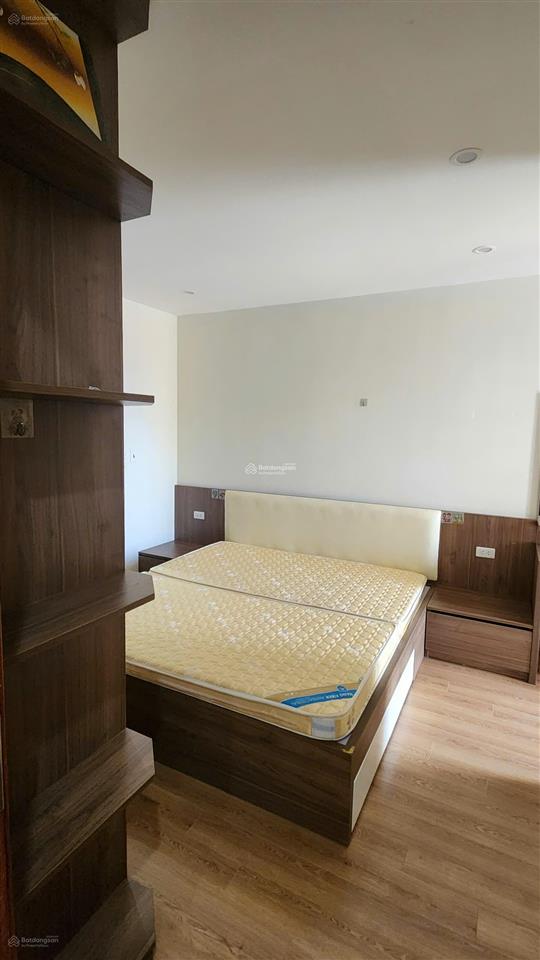 Cho thuê nhà riêng tại ngõ 898 đường láng, 10 triệu, 40m2, 3pn, 3wc, giá ưu đãi, chính chủ