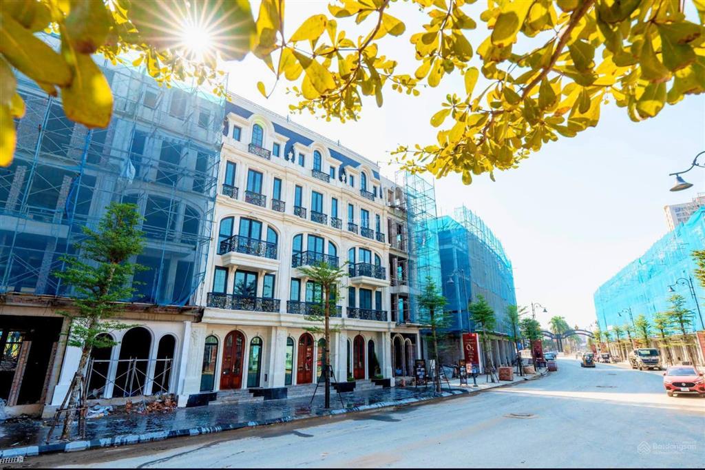 Chỉ hơn 11 tỷ sở hữu ngay căn 5 tầng shophouse, nhà phố thương mại, mặt hoàng quốc việt kéo dài
