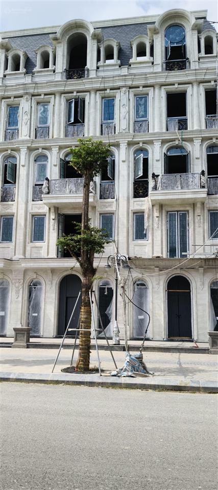 Bán gấp nhà 5 tầng kinh doanh phố hoàng quốc việt 65m2 giá chỉ 207 triệu/m2