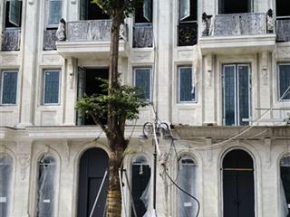 Bán gấp nhà 5 tầng kinh doanh phố hoàng quốc việt 65m2 giá chỉ 207 triệu/m2
