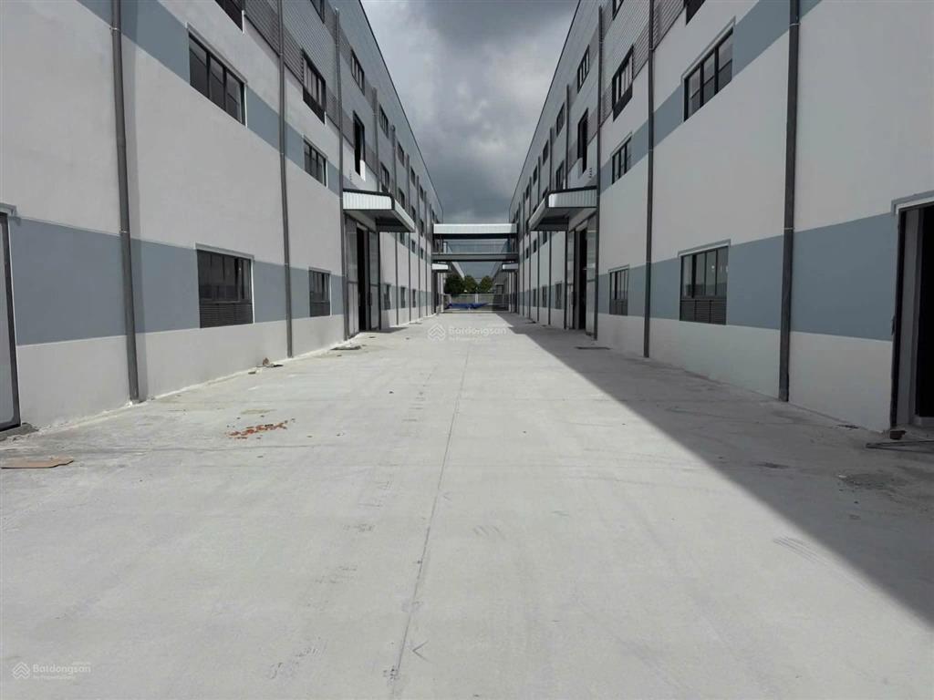 Cho thuê nhà xưởng 2 tầng trong kcn bàu bàng, bình dương