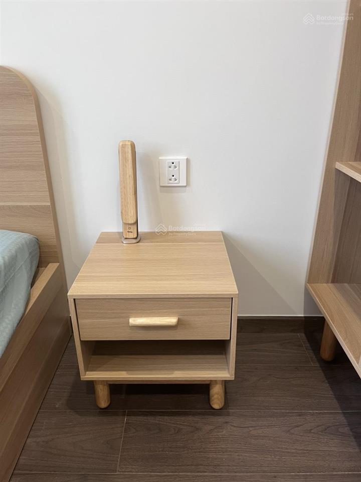 Cho thuê căn hộ tầng 31 hướng đông nam full nội thất cao cấp (nhà mới, chưa ai từng ở) 8tr/tháng.