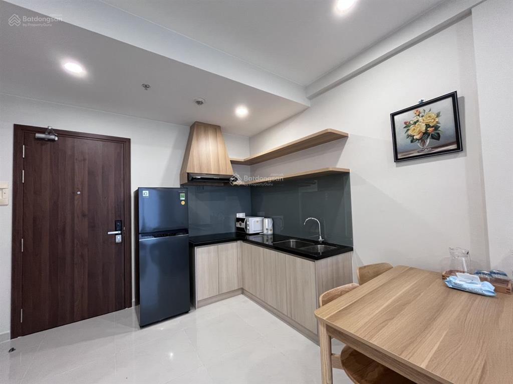 Cho thuê căn hộ tầng 31 hướng đông nam full nội thất cao cấp (nhà mới, chưa ai từng ở) 8tr/tháng.