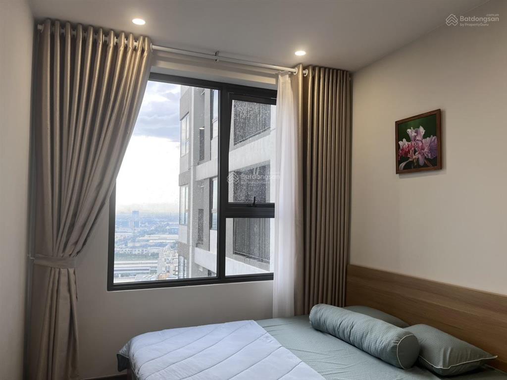 Cho thuê căn hộ tầng 31 hướng đông nam full nội thất cao cấp (nhà mới, chưa ai từng ở) 8tr/tháng.