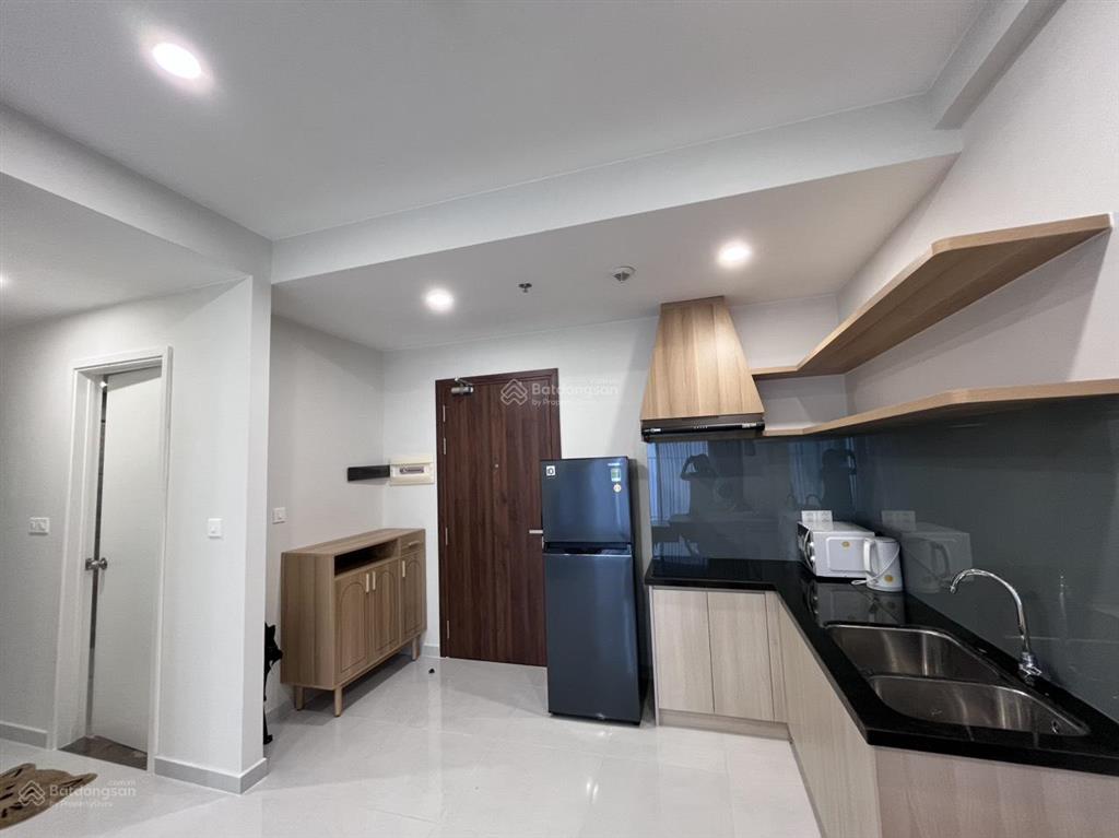 Cho thuê căn hộ tầng 31 hướng đông nam full nội thất cao cấp (nhà mới, chưa ai từng ở) 8tr/tháng.