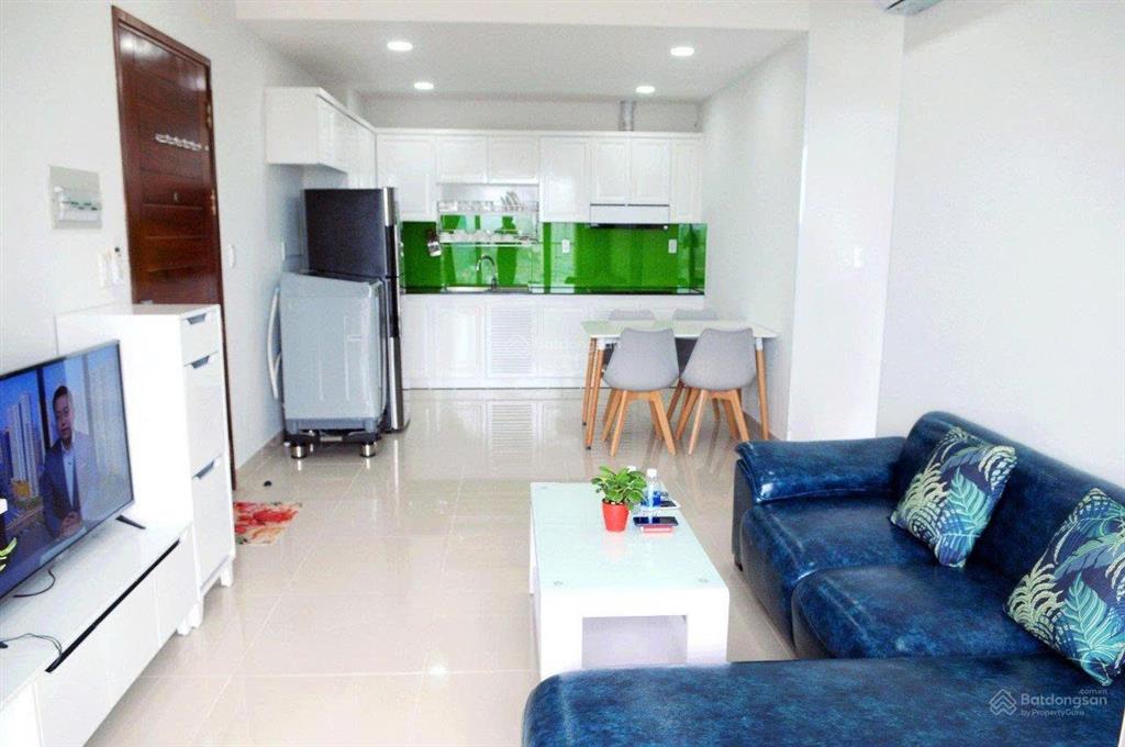 Cho thuê lâu dài căn hộ 2 pn, tầng 17, view biển, yên tĩnh. giá 12tr/tháng