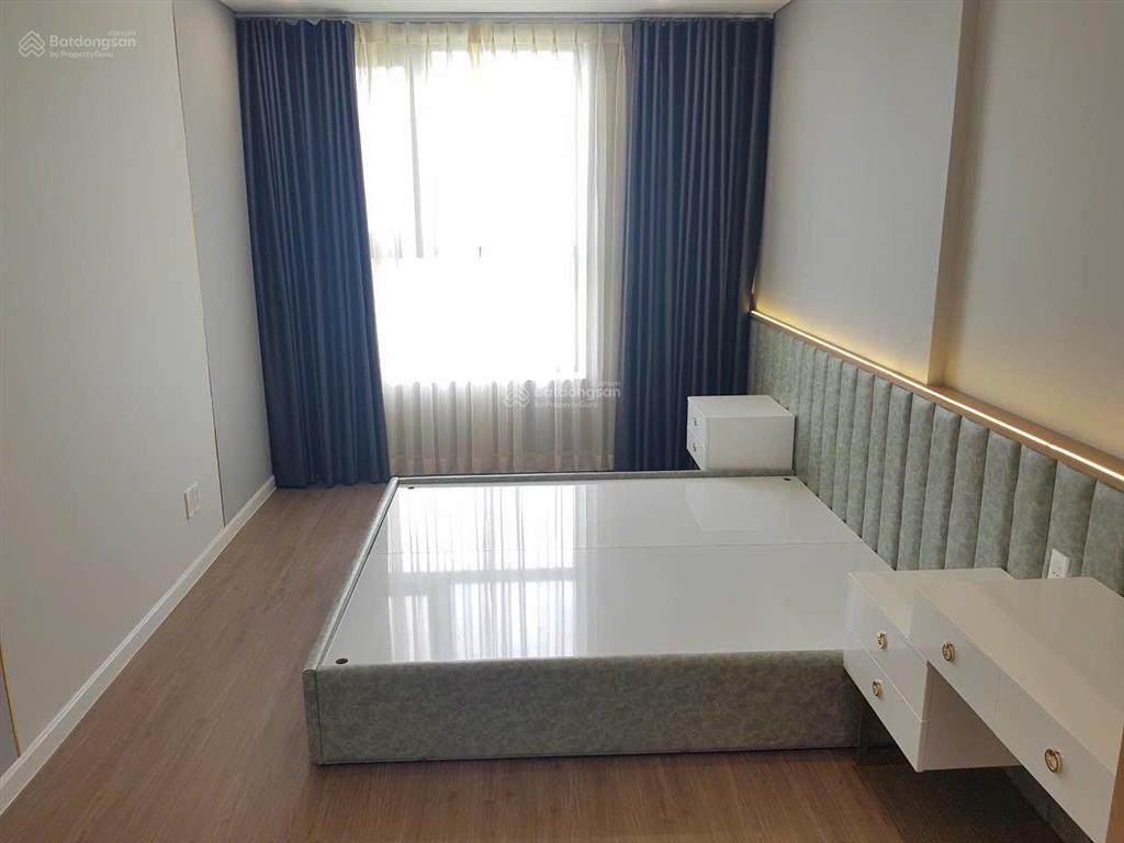 Cho thuê căn hộ 2pn nội thất đầy đủ giá 15 triệu view sông saigon