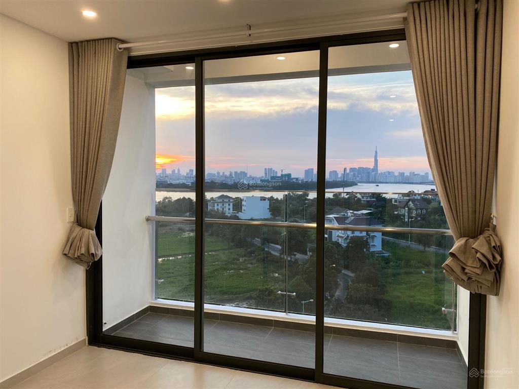 Cho thuê căn hộ 2pn 2wc ntcb view sông và công viên, diện tích 80m2 giá 14 triệu/tháng