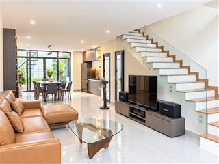 Cho thuê nhà đẹp sân vườn 2 phòng ngủ khu mỹ an gần sông