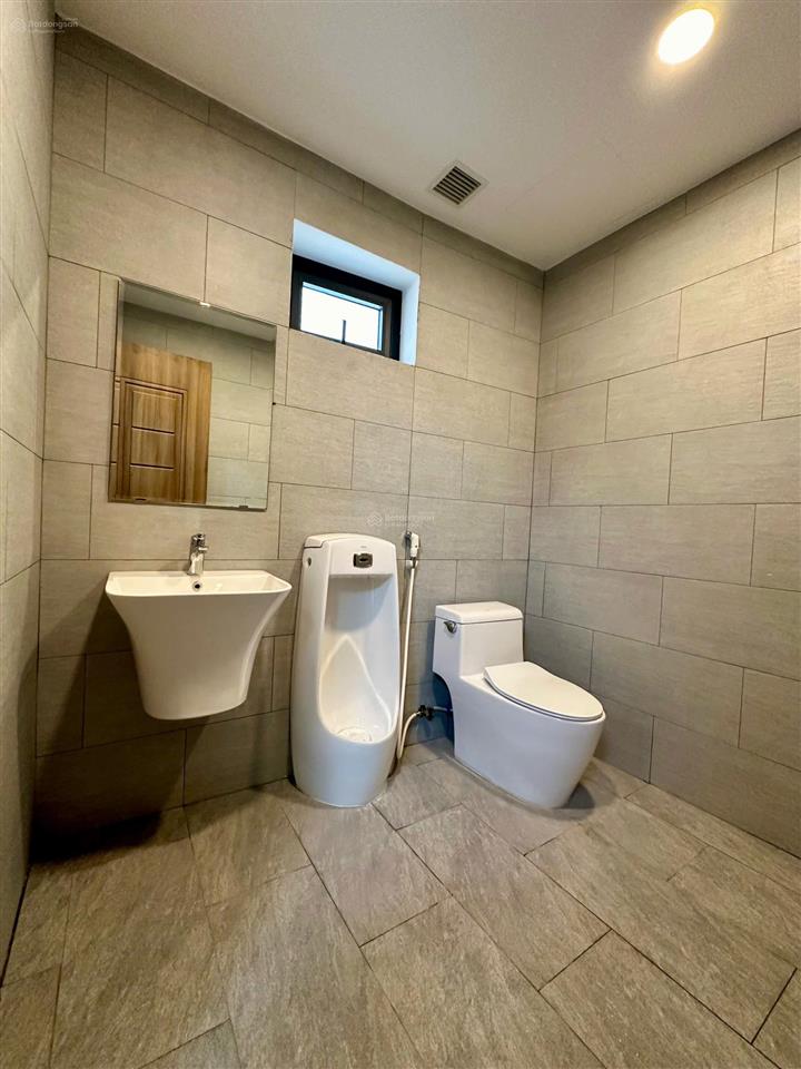 Văn phòng mớinhiều diện tích lựa chọn từ 75 đến 305m2 mỗi sànnổi bật với không gian xanh hiện đại