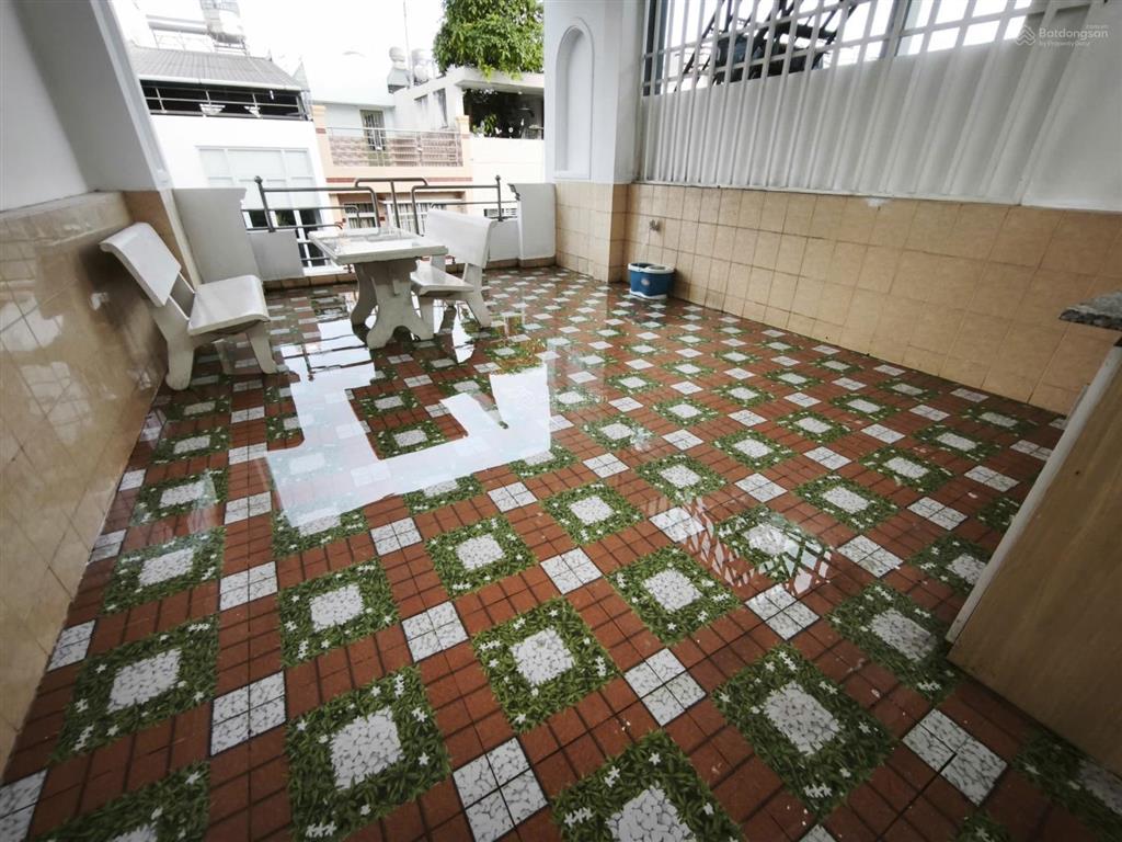 Cho thuê nhà 3 tầng 162m2, ngay starbucks ông ích khiêm phù hợp văn phòng, spa, livestream
