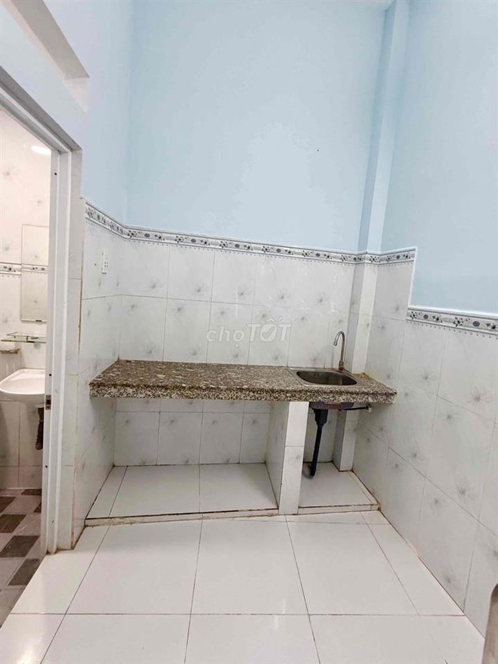 nhà cho thuê lâu dài , nguyên căn
