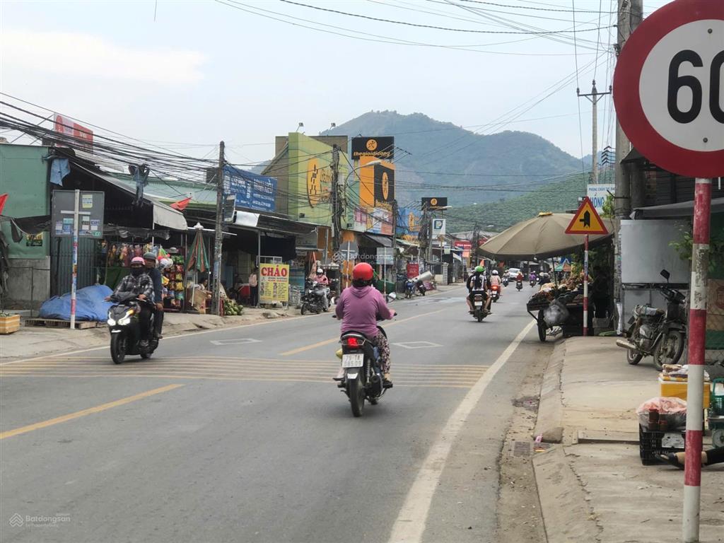 Đất gần chợ tân xương suối cát chỉ 6 triệu m2