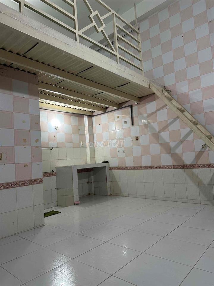 Cho nữ thuê phòng trọ