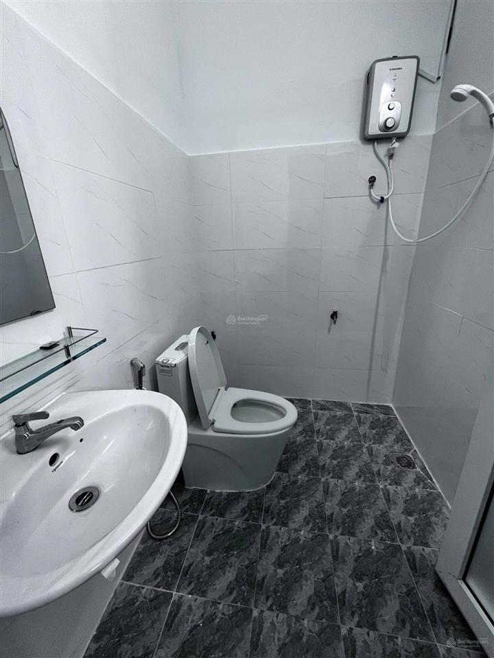 25/83 cửu long chính chủ cho thuê phòng, vào ở ngay, mang vali vào ở không cần mua sắm, giá 6 triệu
