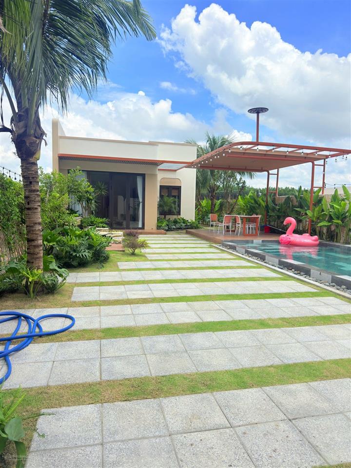 Nhà vườn mới đẹp gần biển dt 367m210x36160m2 thổ cư
mặt tiền đường nhựa 8m gần quốc lộ( 800m)