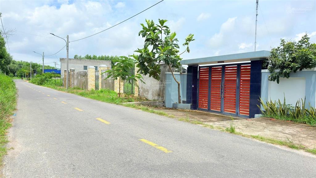 Giá tốt  đường qh đi thẳng ra biển dt 386m2  10x39m  80m2 thổ cư mặt tiền đường nhựa 8m