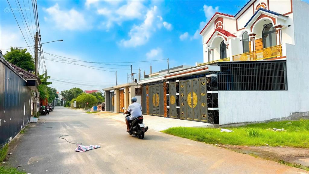 Vị trí trung tâm  tiện ích đầy đủ. mt cao văn ngọc sau nhà hát, nhà thờ long điền. 176m2  6,8x25m