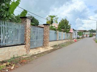 Lô nhà vườn gần chợ đất đỏ  649m2, nở hậu 25m, giá 2,25 tỷ