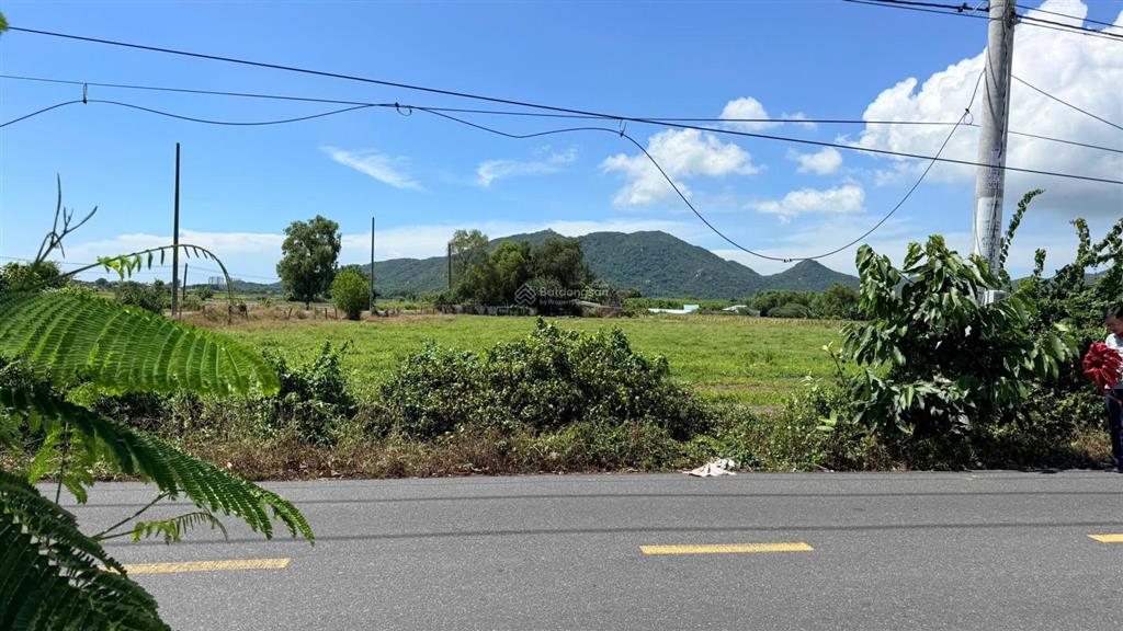 Lô nhà vườn đẹp gần biển  557m2, nở hậu 16m, view cánh đồng & núi minh đạm