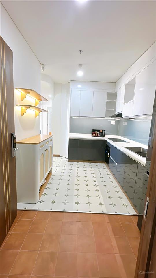 Bán căn hộ monarchy sơn trà, đà nẵng 2pn, 90m², căn góc view hồ bơi, đang cho thuê 28tr/tháng