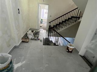 20.0 tỷ ! góc 2 mặt tiền nguyễn thái sơn ( 1 trệt 3 lầu)