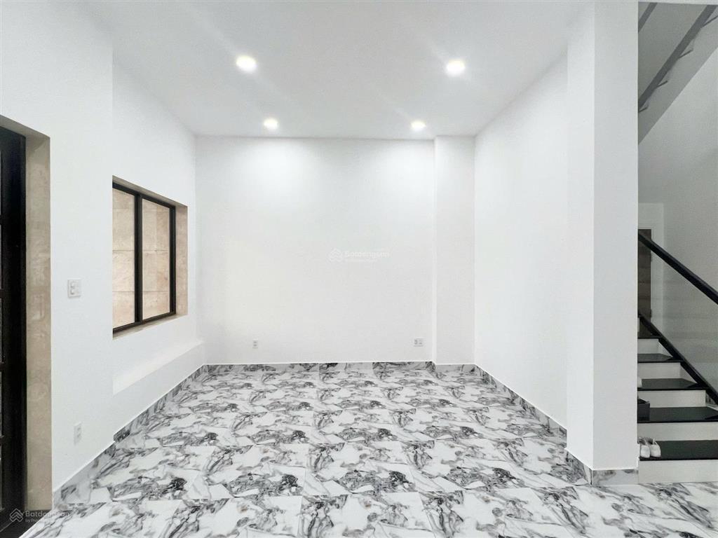 Cho thuê căn góc 2 mặt tiền đường số kdc cityland park hills (7x20m) 1 hầm 4 lầu