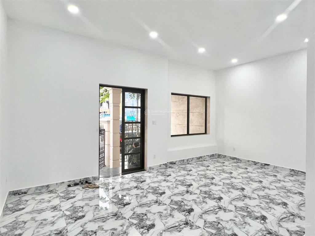 Cho thuê căn góc 2 mặt tiền đường số kdc cityland park hills (7x20m) 1 hầm 4 lầu
