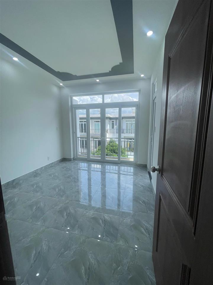 Nhà 3 tầng phúc an city, sổ hồng riêng, hoàn công, full nội thất xịn, 3pn, cạnh hóc môn