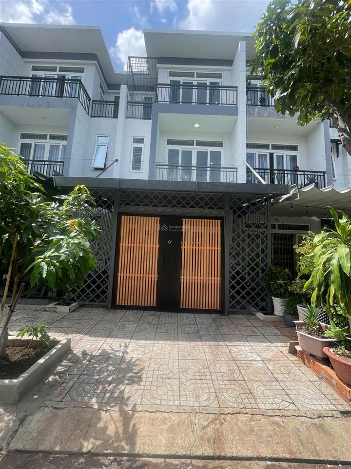 Nhà 3 tầng phúc an city, sổ hồng riêng, hoàn công, full nội thất xịn, 3pn, cạnh hóc môn