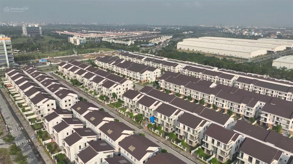 Căn dãy sh1  120m2 mặt đường kinh doanh sầm uất, dòng tiền tới 30tr/tháng
