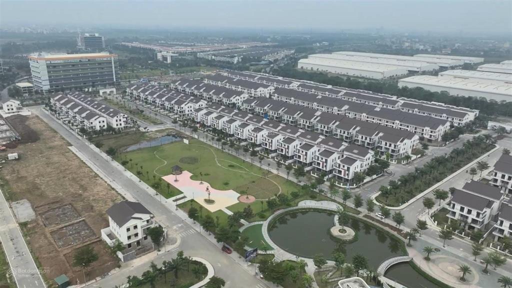 Căn dãy sh1  120m2 mặt đường kinh doanh sầm uất, dòng tiền tới 30tr/tháng