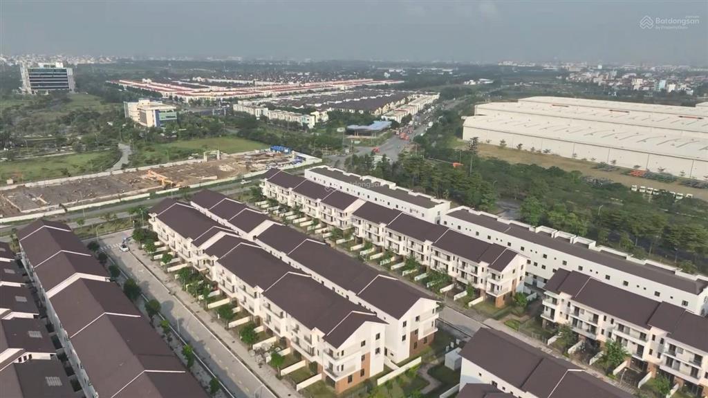 Căn dãy sh1  120m2 mặt đường kinh doanh sầm uất, dòng tiền tới 30tr/tháng