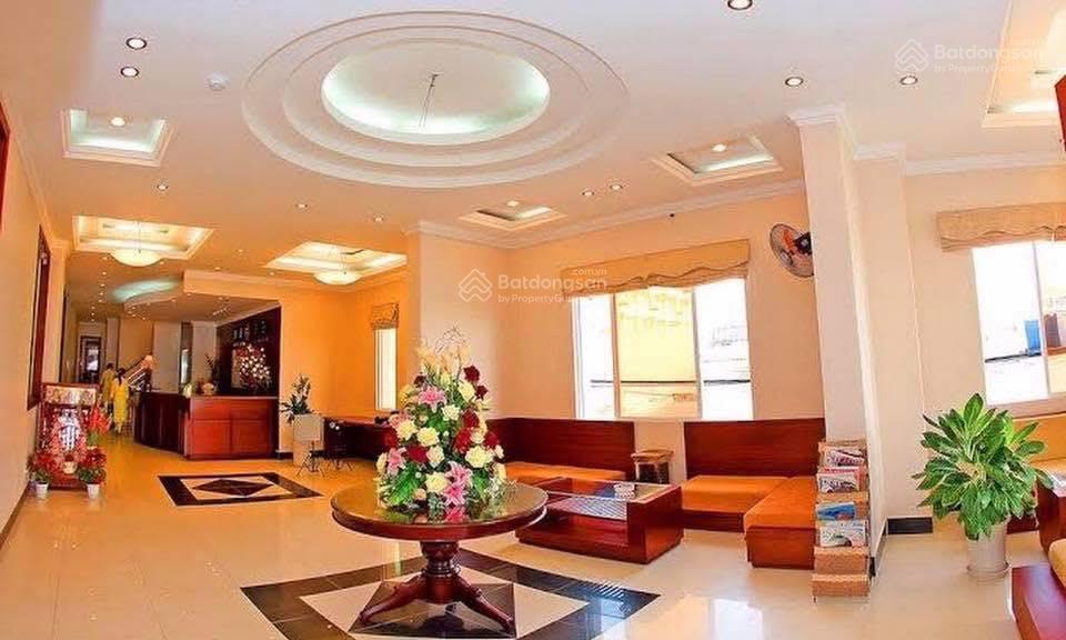 Chính chủ bán khách sạn 1t9l mặt tiền thùy vân góc 2 mặt tiền vip 7.1x42m=323m2 giá 260tỷ
