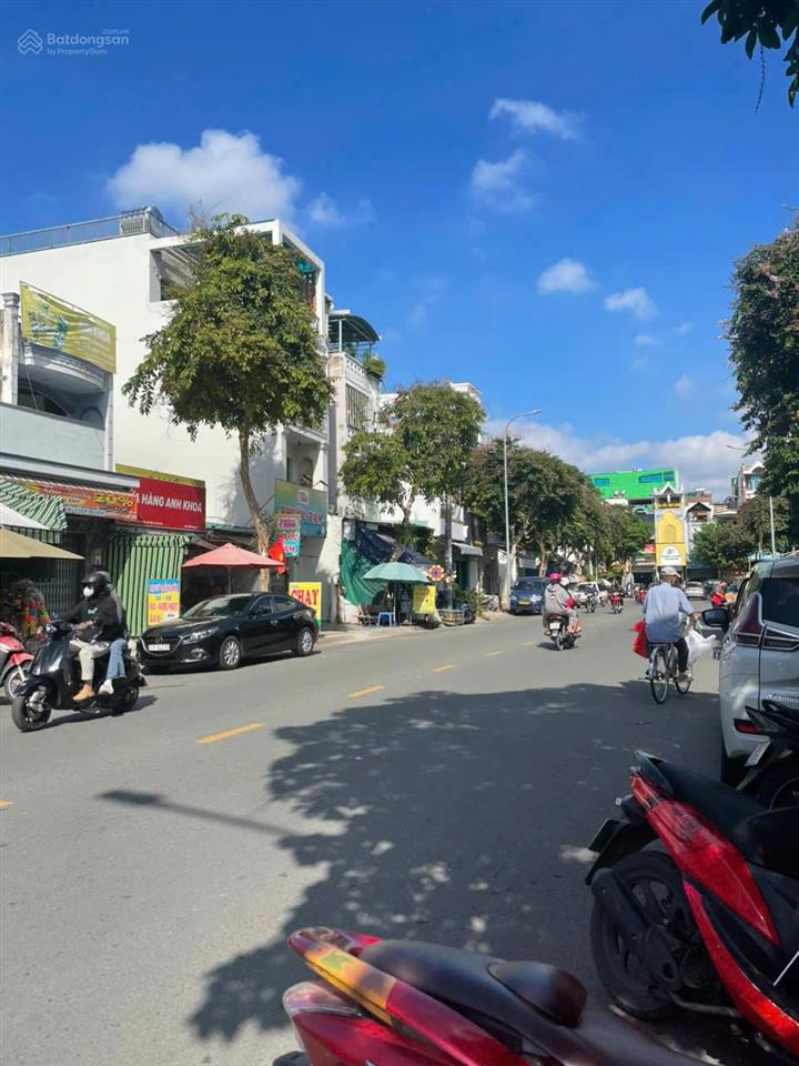 90m2 .mặt tiền diệp minh châu. q tân phú. 4x25m. giá 12,5 tỷ. (135tr/m2)